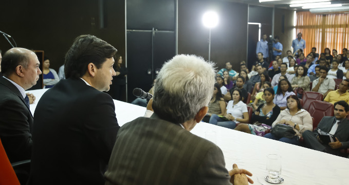Prefeito anuncia reforço no Programa de Saúde da Família do Recife - Foto: Andrea Rego Barros