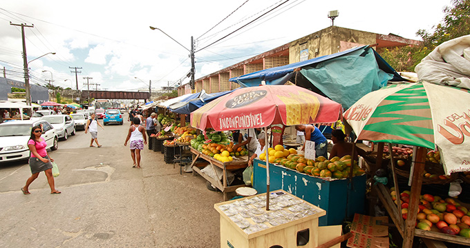 Área externa do Mercado de Afogados (Foto: Andréa Rêgo Barros / PCR)