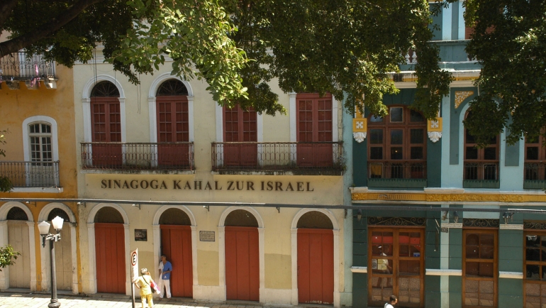 Edifício da sinagoga ou templo judaico com local de culto