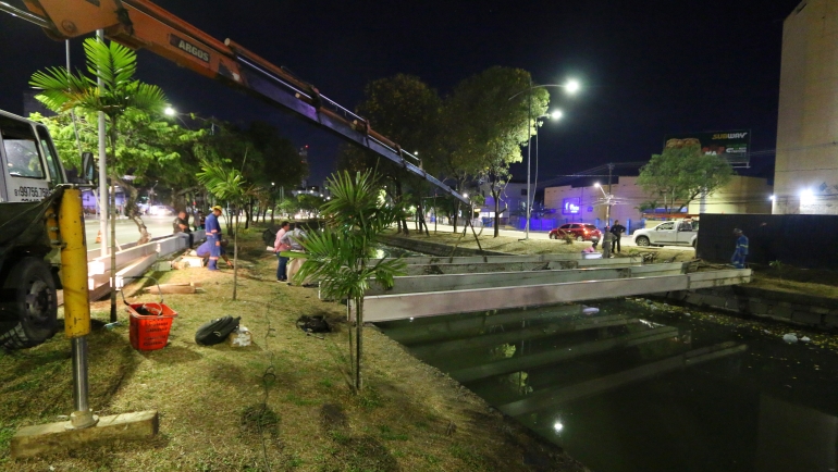 Prefeitura do Recife inicia montagem de árvore de Natal de 30 metros na Agamenon Magalhães | Prefeitura do Recife Prefeitura do Recife inicia montagem de árvore de Natal de 30 metros na Agamenon Magalhães | Prefeitura do Recife