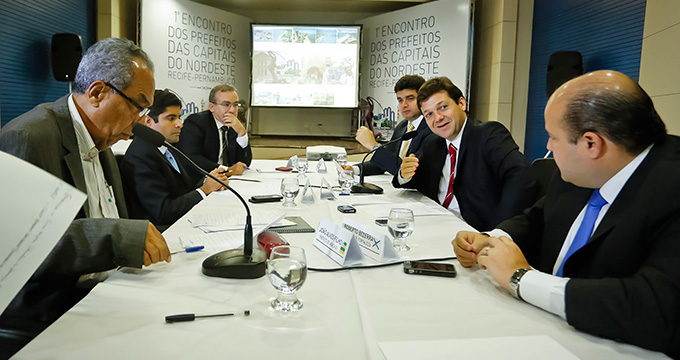 Gestores participam do 1º Encontro dos Prefeitos de Capitais do Nordeste (Foto: Andréa Rêgo Barros / PCR)