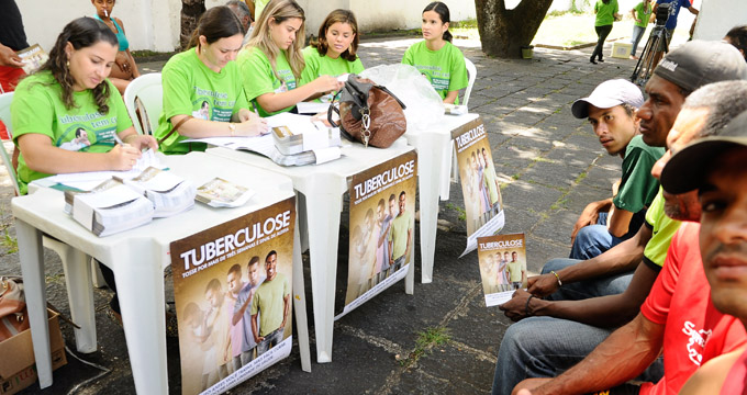 AÇÕES DE EDUCAÇÃO EM SAÚDE PARA A PREVENÇÃO DA TUBERCULOSE HUMANA